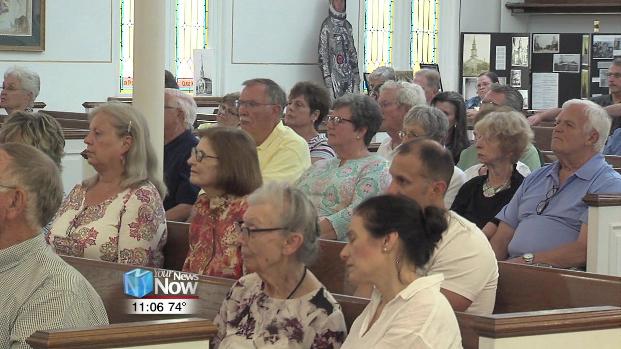 Neil Armstrong impersonator performs at a Wapakoneta church 1.jpg